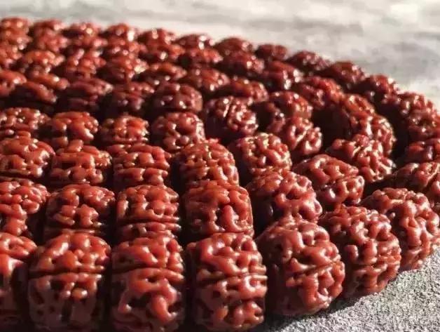 野生核桃包浆是牛筋红吗,牛筋红怎么包浆