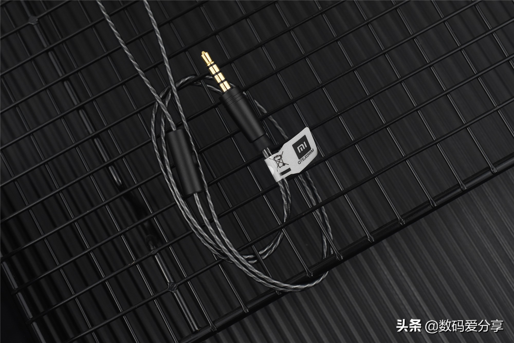 小米头戴式蓝牙耳机测评299元,999元小米耳机