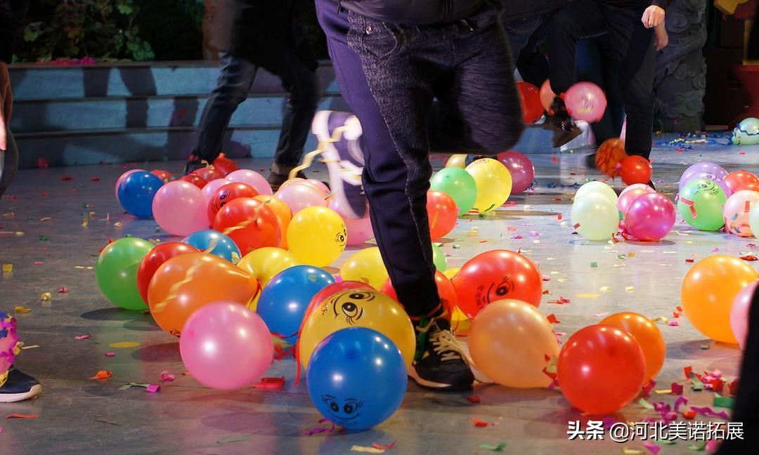 团建小游戏适合10个人的团建游戏,企业年会创意小游戏