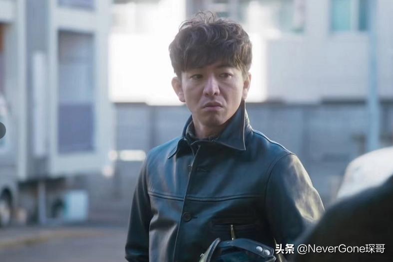 正品皮衣甄选,买男士皮衣怎样选购真皮