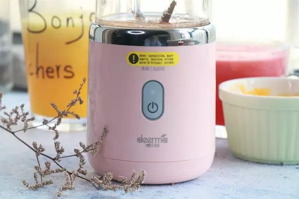 德尔玛随身果汁机按三下没反应,德尔玛随身果汁机的使用方法