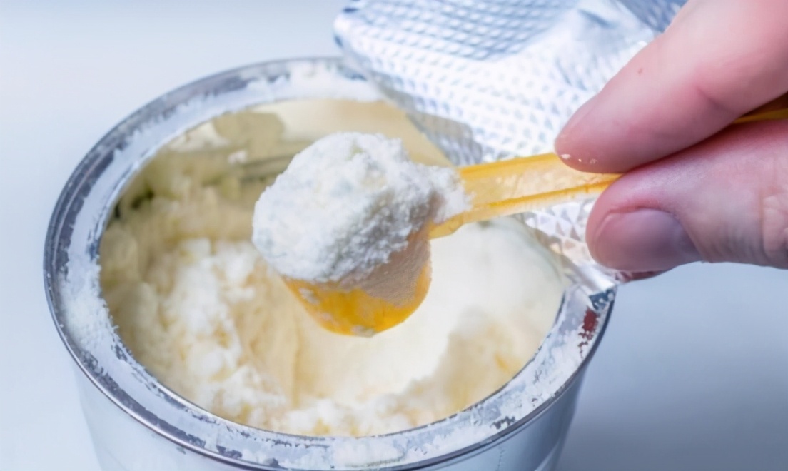 回顾三鹿毒奶粉事件,三鹿毒奶粉事件真实案例