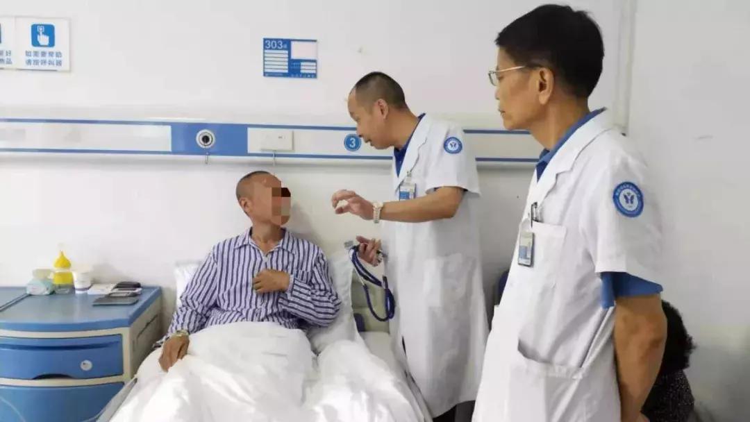 甲状腺结节十多年了会转癌吗,老人得甲状腺结节是怎么回事