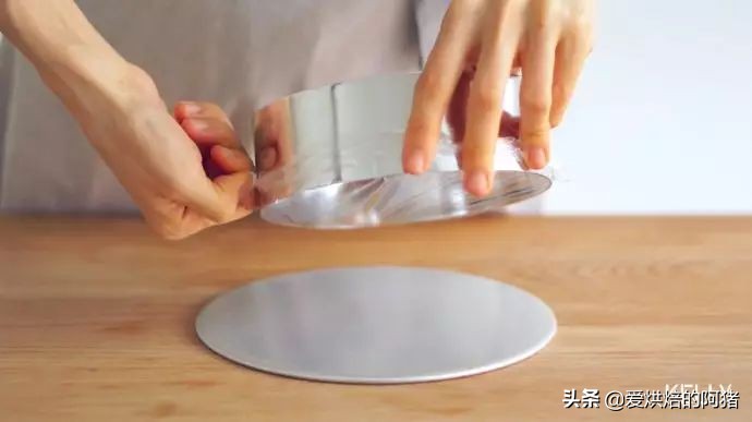 提拉米苏不用隔热打发蛋黄的方法,提拉米苏放蛋黄有什么用