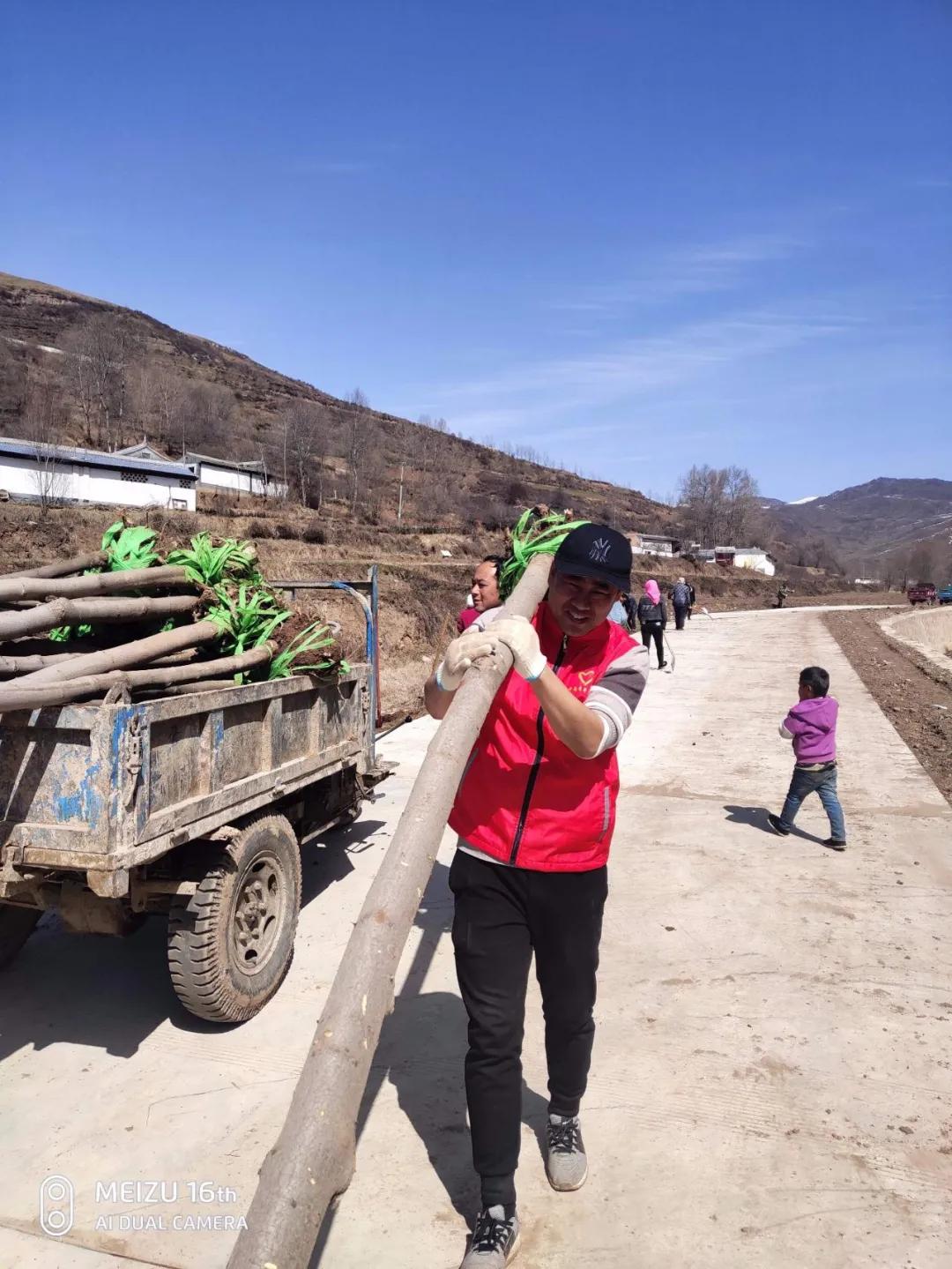 人人都是奋斗者个个都是追梦人,我们都是追梦人努力创造一切