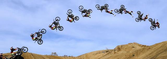 如何用手机拍出专业摄影机的效果,怎么用手机拍出摄影效果