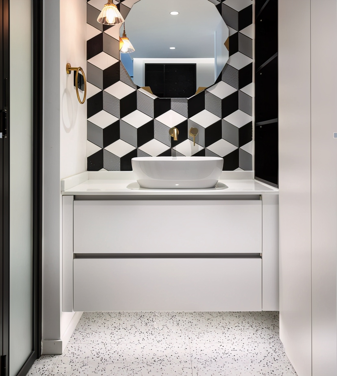 在家具尺寸上,设计师朋友一步到位,现在住起来太“爽”了