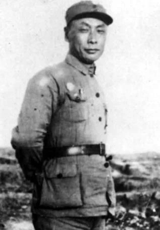 陈毅追悼会上，一副挽联引起毛主席注意，嘱周总理给安排工作