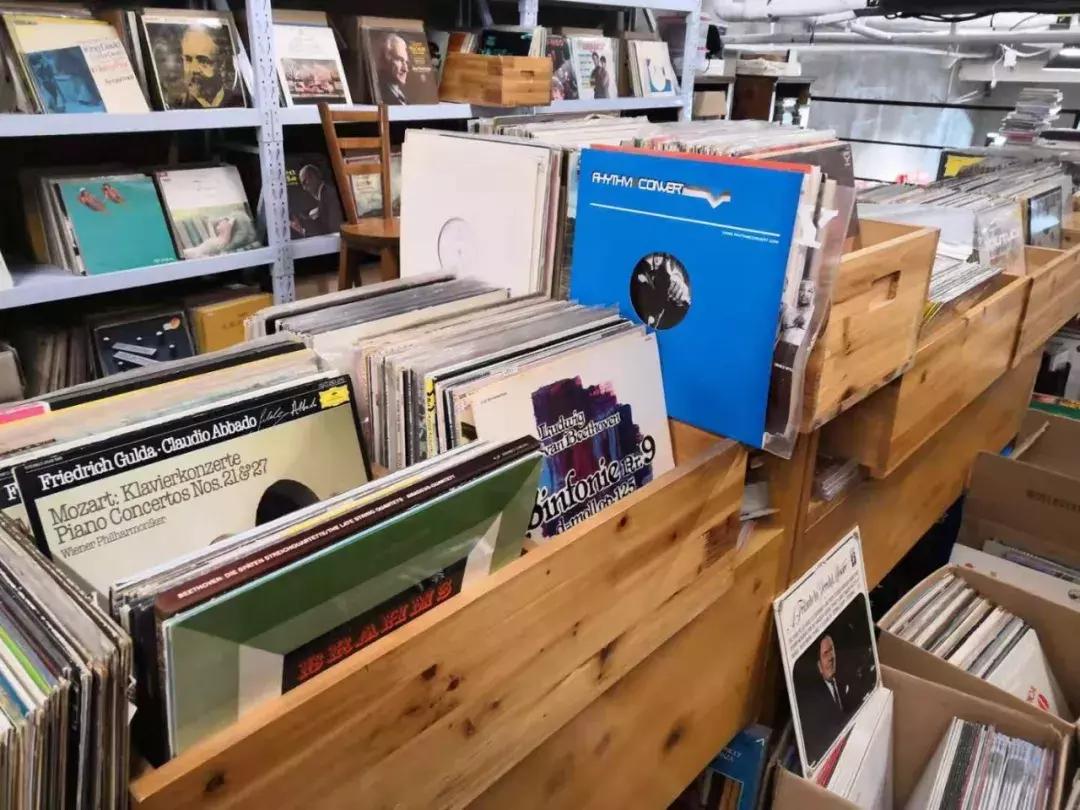这家被全国黑胶发烧友热捧的宝店，老板原来是他