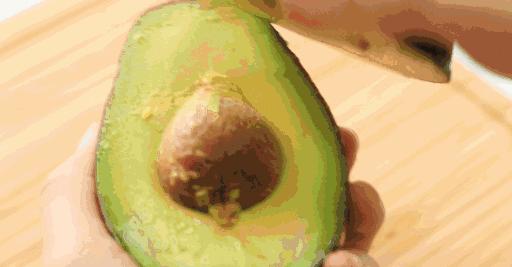 被吹上天的牛油果,被捧上天的三种保健品