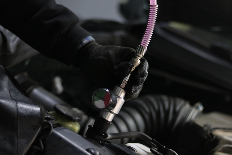 怪兽修车:修复一辆09款中东版丰田霸道,最终旧车变新车