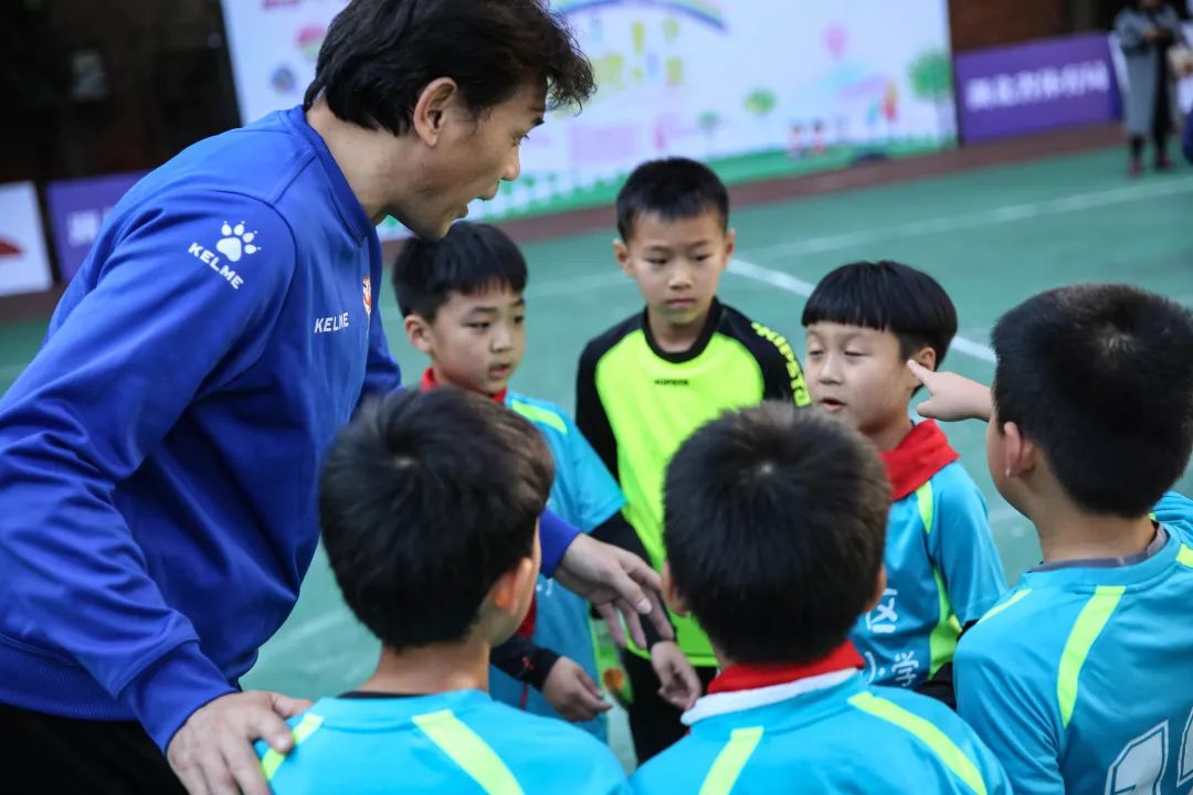 足球文化进校园,体育文化进校园