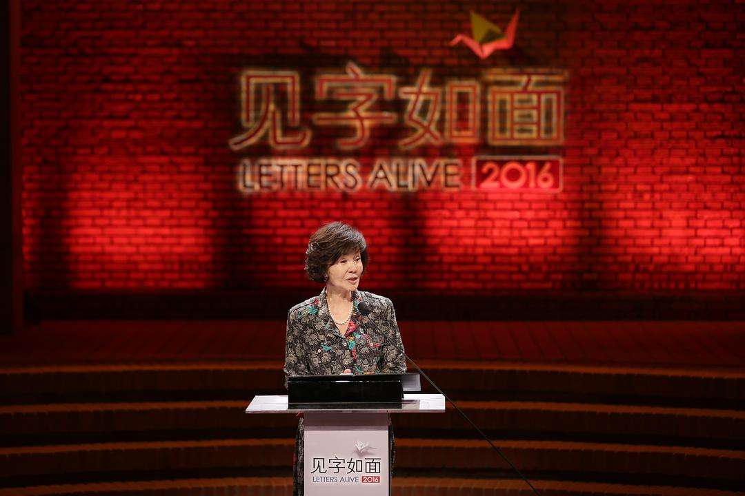 看电视和读书哪个更有益,看电视和阅读书籍