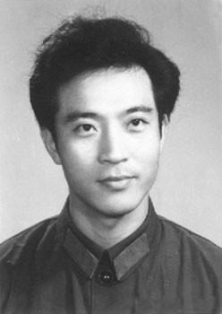 “晚景凄凉”的牛群：给冯巩磕头，58岁和妻子离婚，64岁跳水晕厥