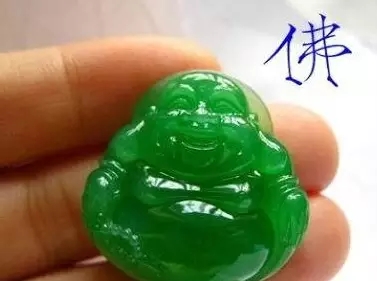 翡翠蝙蝠挂件寓意,翡翠挂件荷花的图案寓意