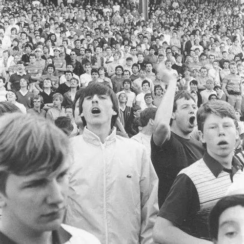 lacostepolo衫哪个颜色好,lacostepolo衫穿搭