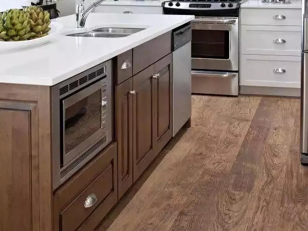 烤漆板材和防火板哪个好,防火板模压板和烤漆板的区别