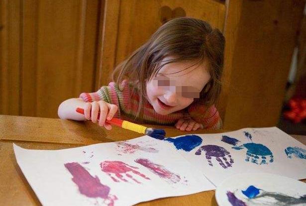 “天天看电视”的孩子，和“不看电视”的孩子，这3个差距很明显