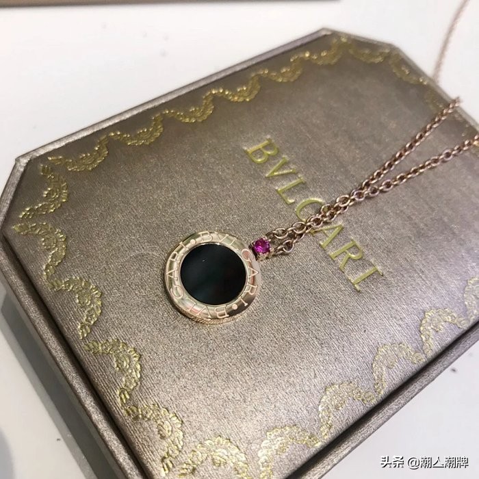 你又是最亮的星Bclgari10周年限量版小红人项链双面都可佩戴