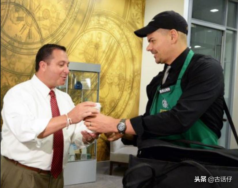 美国星巴克工资待遇,星巴克美国工作待遇