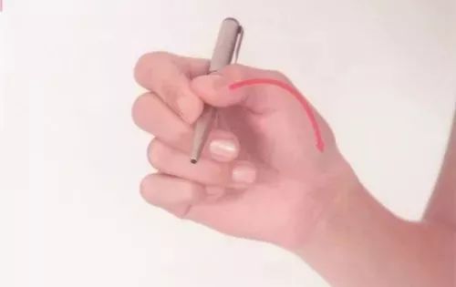 长期按着手心揉起什么疗效,按摩手心能治疗哪些疾病