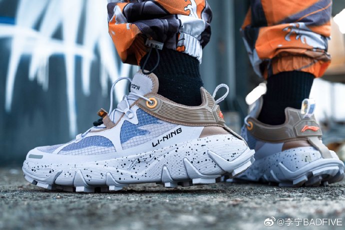 李宁反伍活动武汉,李宁2018的韦德之道