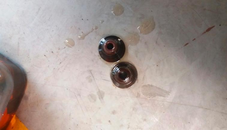 23款宝马3系320li几公里会烧机油,宝马3系烧机油如何处理