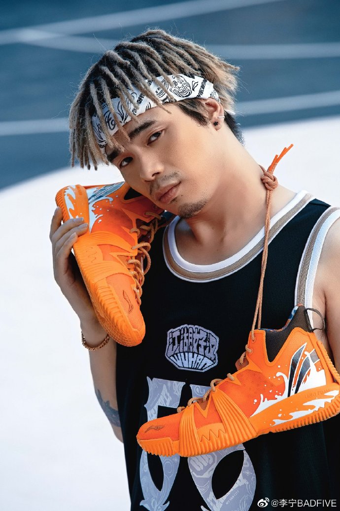 李宁反伍活动武汉,李宁2018的韦德之道