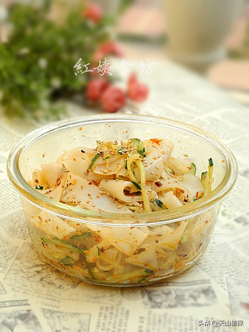 水晶凉皮和绿豆凉皮子的做法,家常凉皮的制作方法新疆