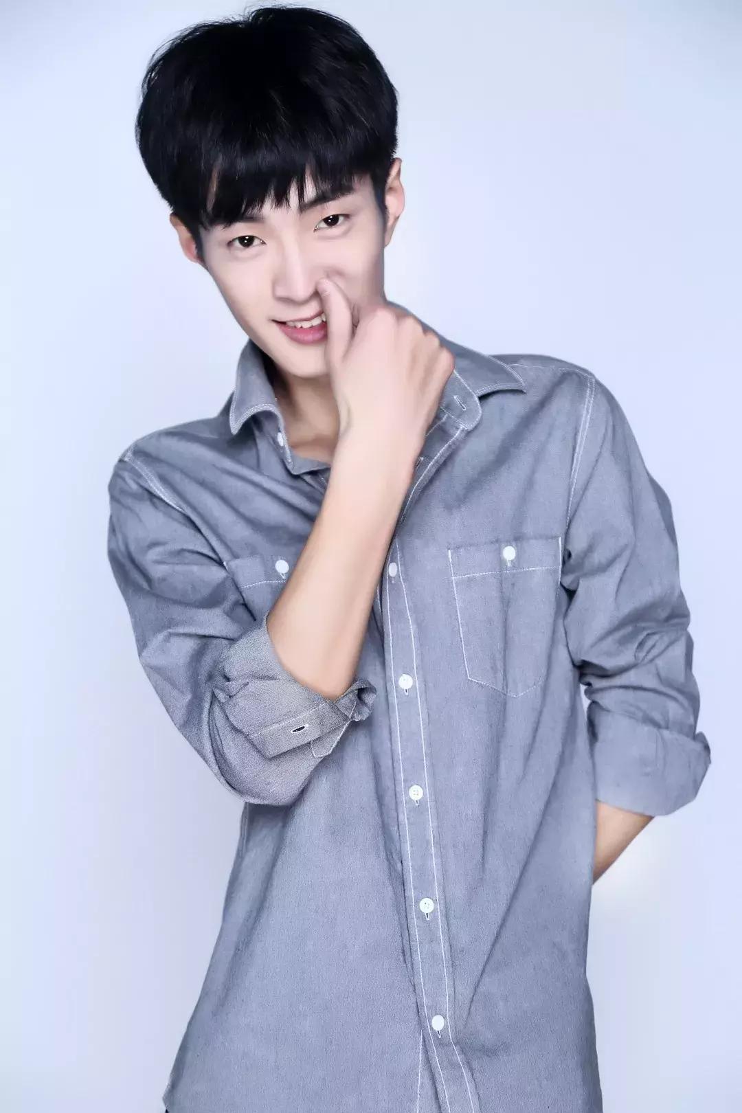 绿茵车王特别直播明星主播人气选手大战送好礼！