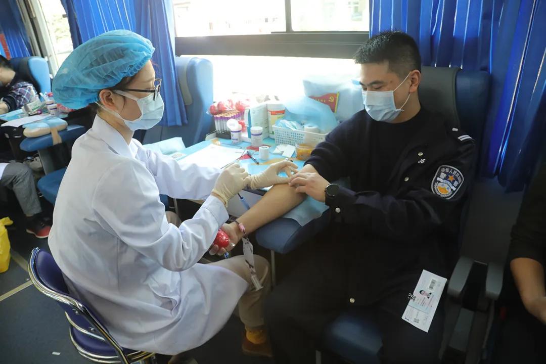 共同关注无偿献血助力抗疫,无偿献血助抗疫奉献爱心显担当