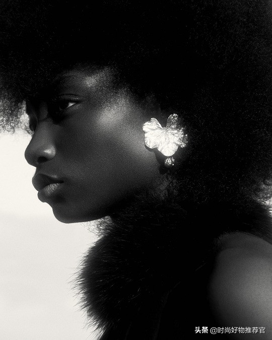 ysl黑色小西装金色logo,ysl心形豹纹复古白色