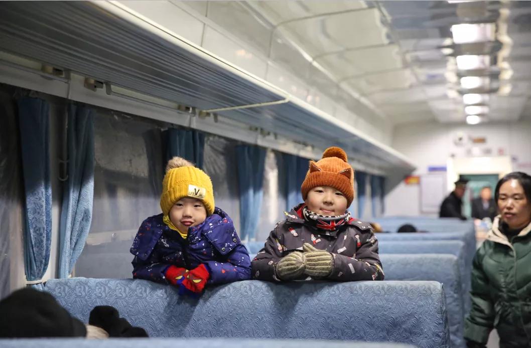 这趟火车创下4个中国之最，而且行程近1000公里，票价才40几块！