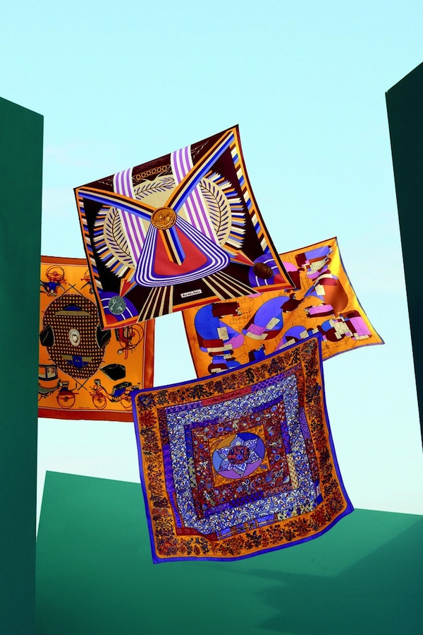 爱马仕丝巾为什么值得收藏,爱马仕丝巾一条