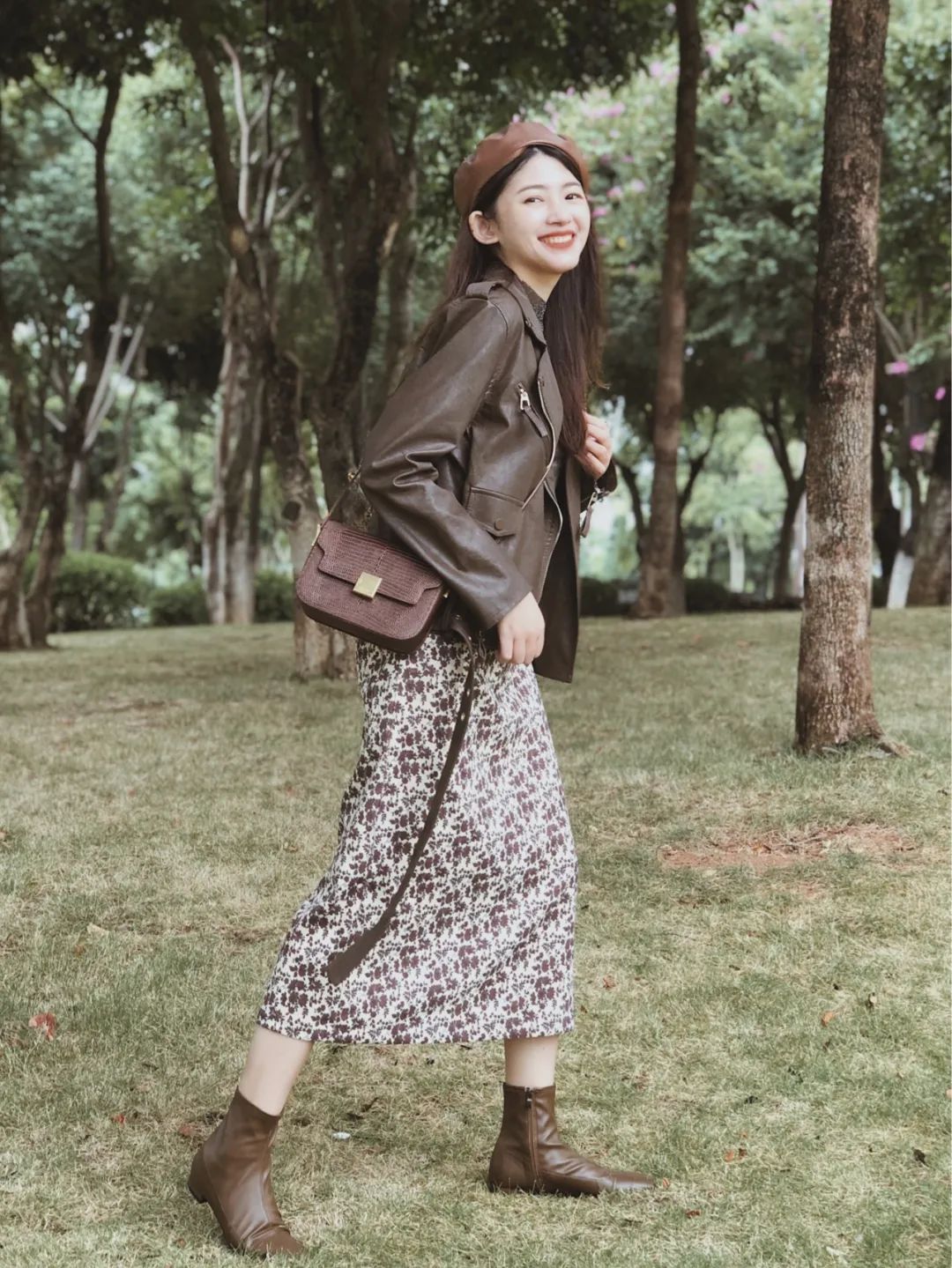 胖mm粗腿马丁靴冬季加绒羊羔绒,今年最火的中筒靴粗腿圆头马丁靴