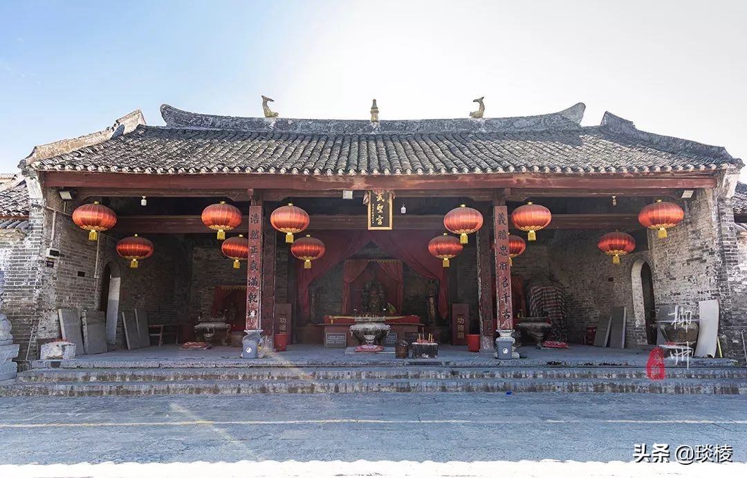 手里拿的不是大刀?最有文化的关二爷竟然藏在个古镇里