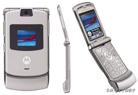 手机包括了哪些物品的功能,手机由几大部分组成