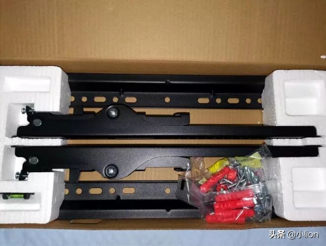 创维电视2孔挂架怎么安装示意图,电视挂架的正确安装方法