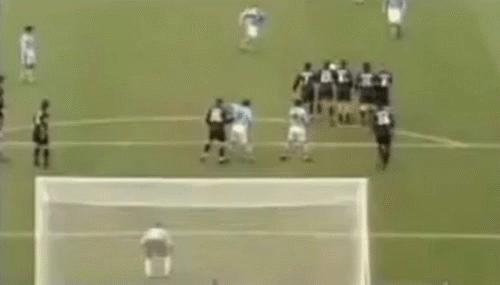 足球场激情战术,现役11人最强足球球员组成的阵容