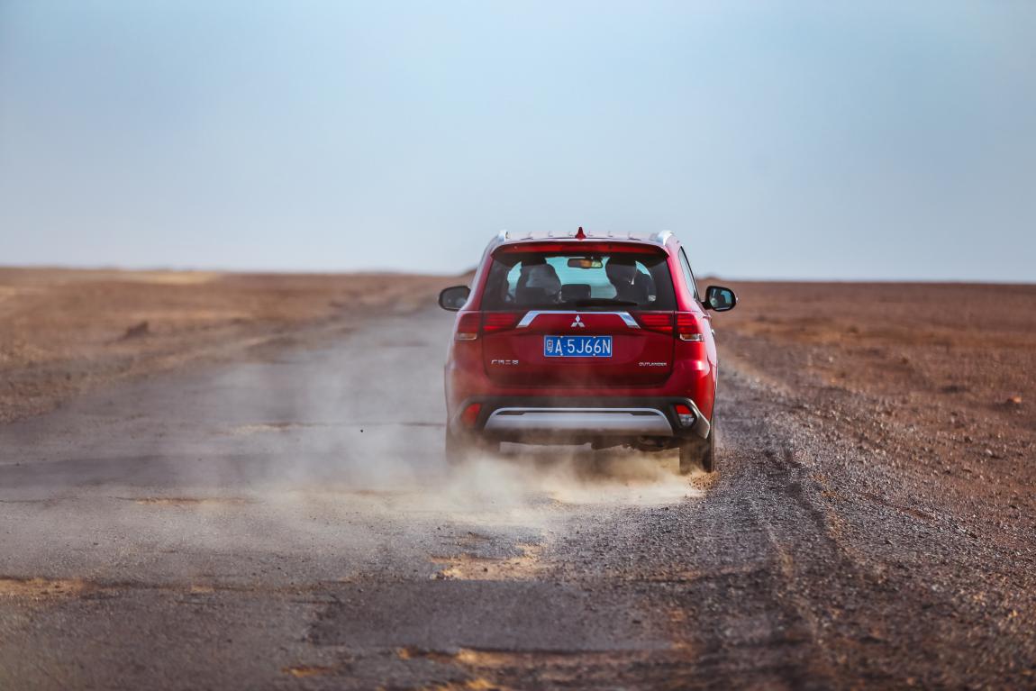 新款欧蓝德发动机解析,三菱欧蓝德发动机4j11几缸