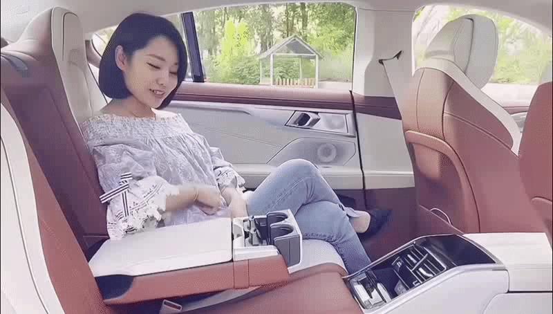 宝马轿车的天花板，试驾你不知道的“宝藏”8系