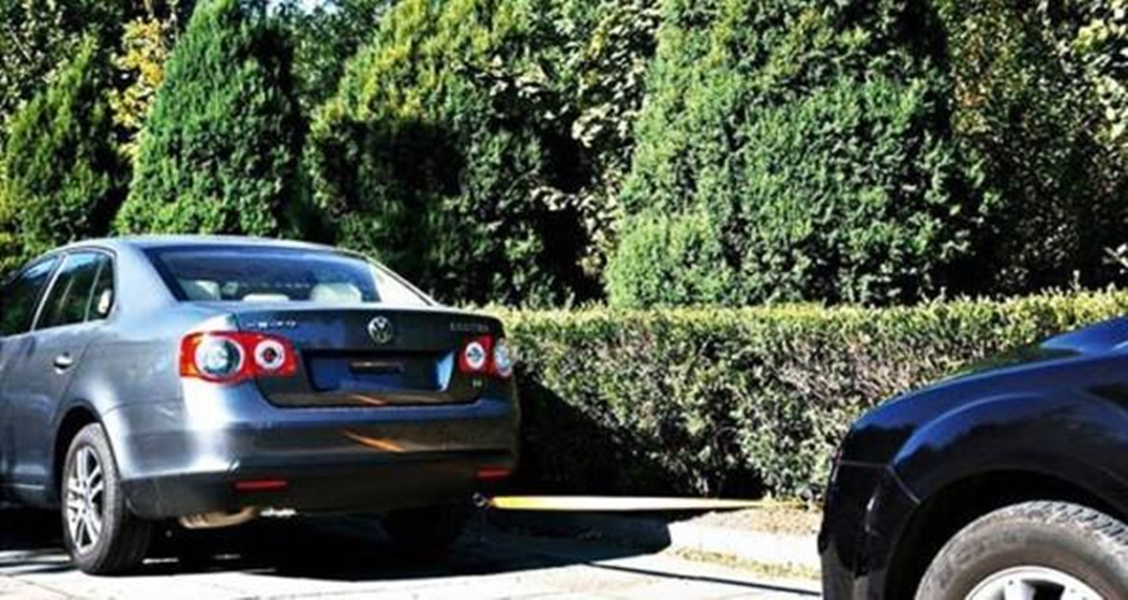 车坏了千万别乱拖,车坏在路上怎么拖车最划算