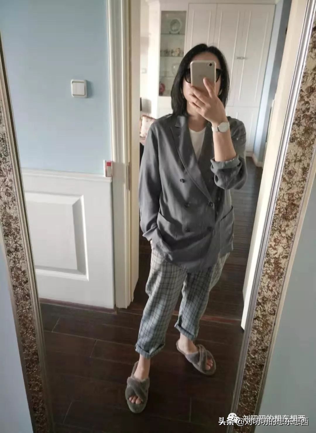 白t穿搭高级感西装,今年超级火的白t加西装外套