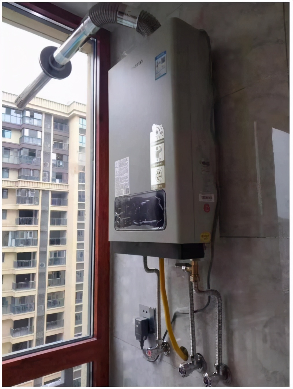 燃气热水器安装不规范引发事故,燃气热水器安装不到位导致漏气