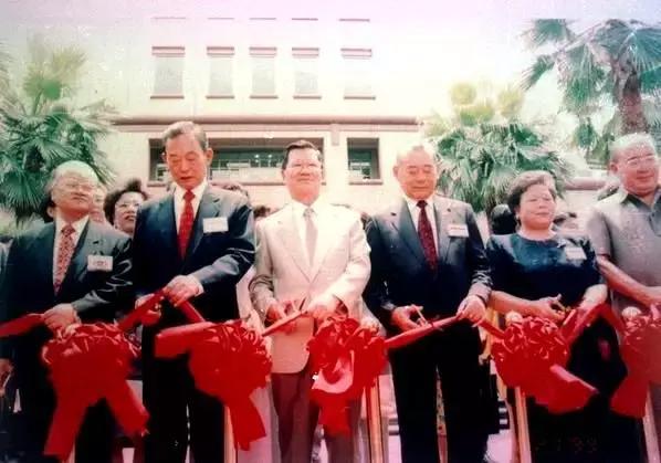 祖籍石狮，卖大米起家建筑业千亿“土地公”，宏泰人寿要打包出售