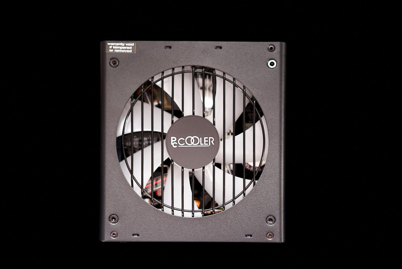 618装机用金士顿雷电RGB内存条？实测下来真的有点小惊喜