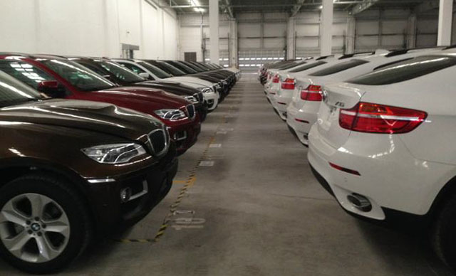 干嘛老盯着合资车，这十大平行*口车进**好开不贵，丰田就占了四款！