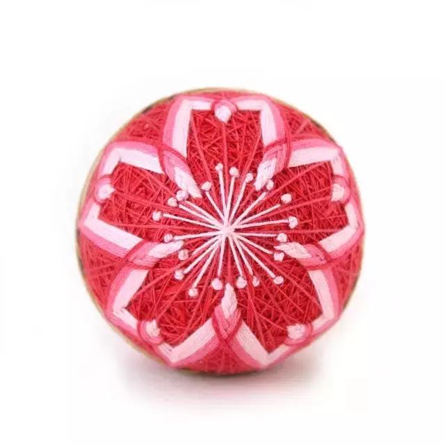 红底樱花手鞠球编织视频,大唐手鞠球编织教程