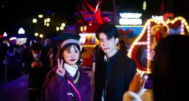 武汉欢乐谷观众互动,武汉欢乐谷随机采访