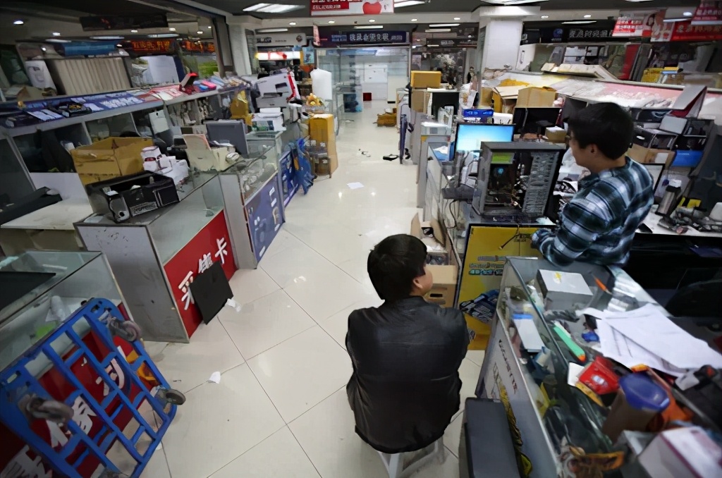 为什么建议不要去电脑城买电脑,在电脑城买电脑真的很坑吗